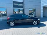 Mercedes-Benz A 160 Urban NAVI/KAMERA/PANO/SHZ/ - Mercedes-Benz A 160 mit Benzin-Antrieb: Limousine