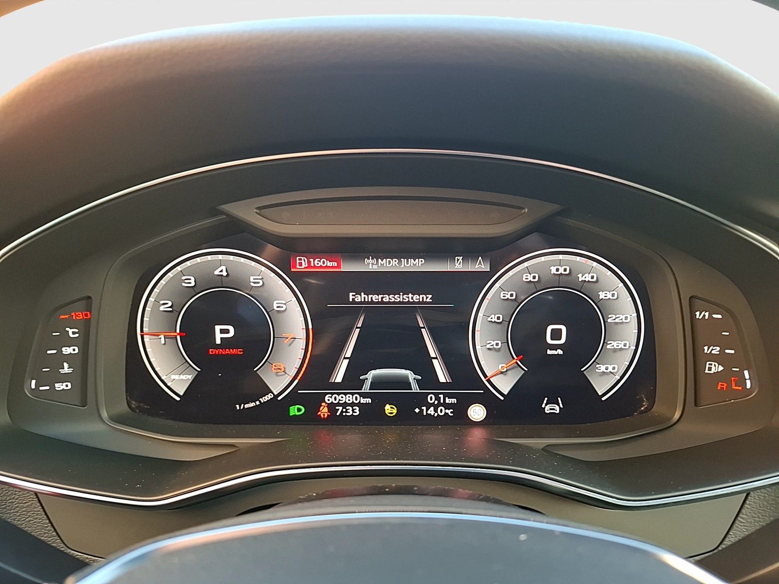 Fahrzeugabbildung Audi A6 Avant 45 TFSI quattro S-Line S-tronic Standhz