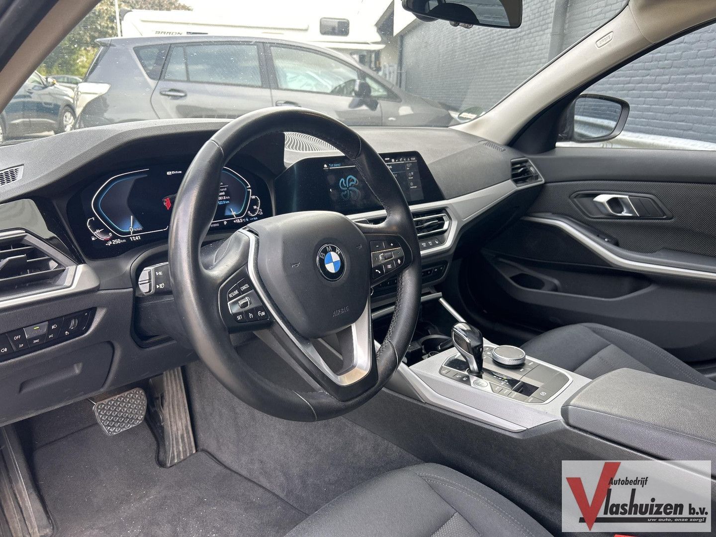 BMW 330 3-serie Touring 330e | € 14.000,- NETTO! imagem 3