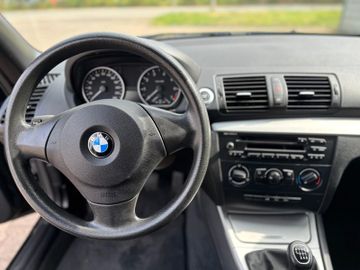 BMW 118 - 10