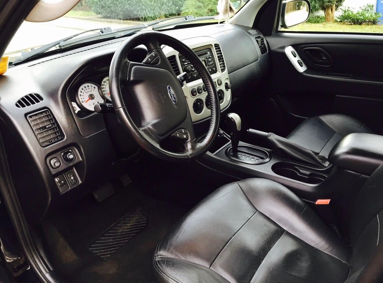 Ford Maverick 2005 — interior