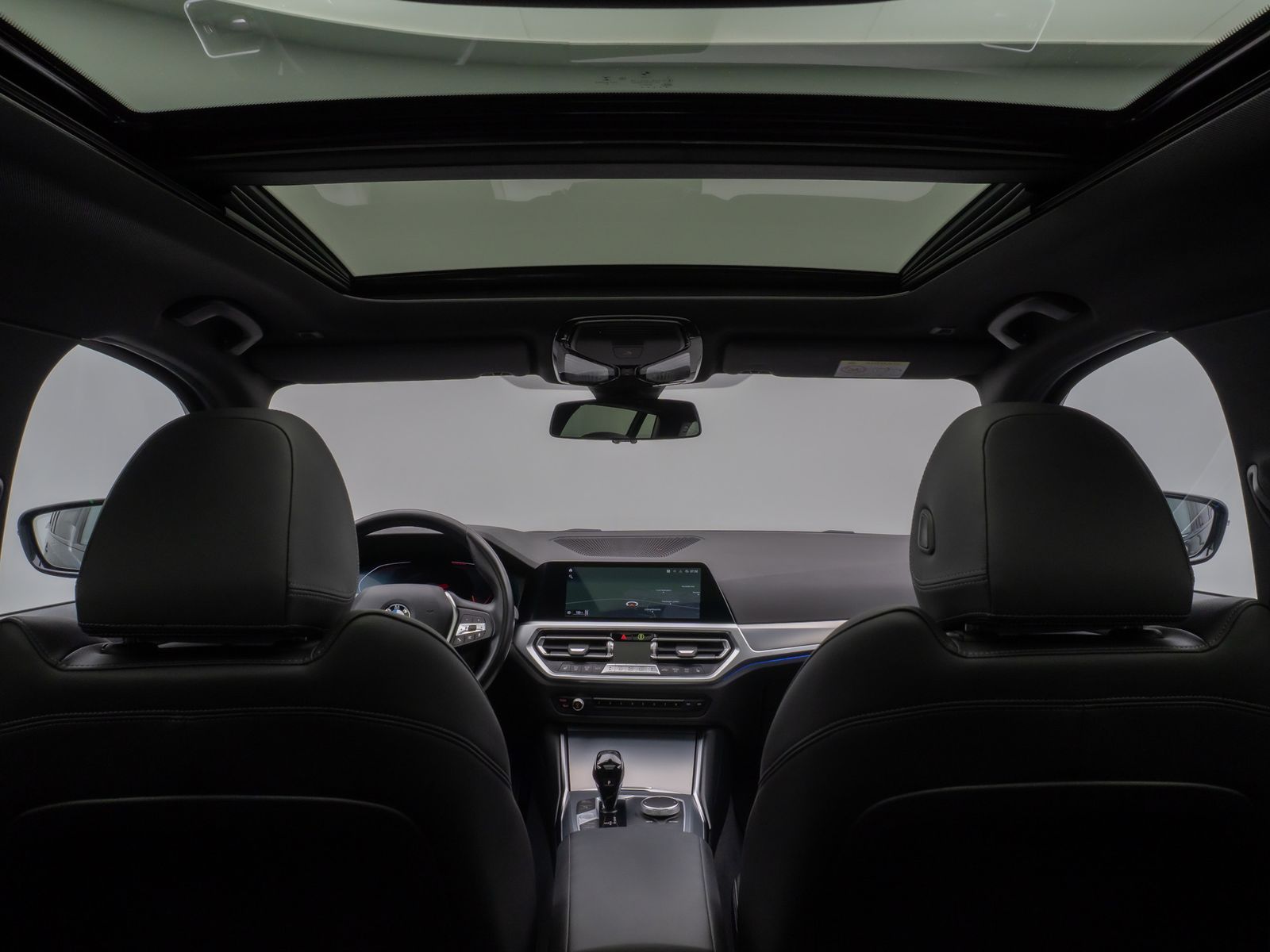 Fahrzeugabbildung BMW 320d Sport Line Panorama Laser HUD DAB HiFi AHK