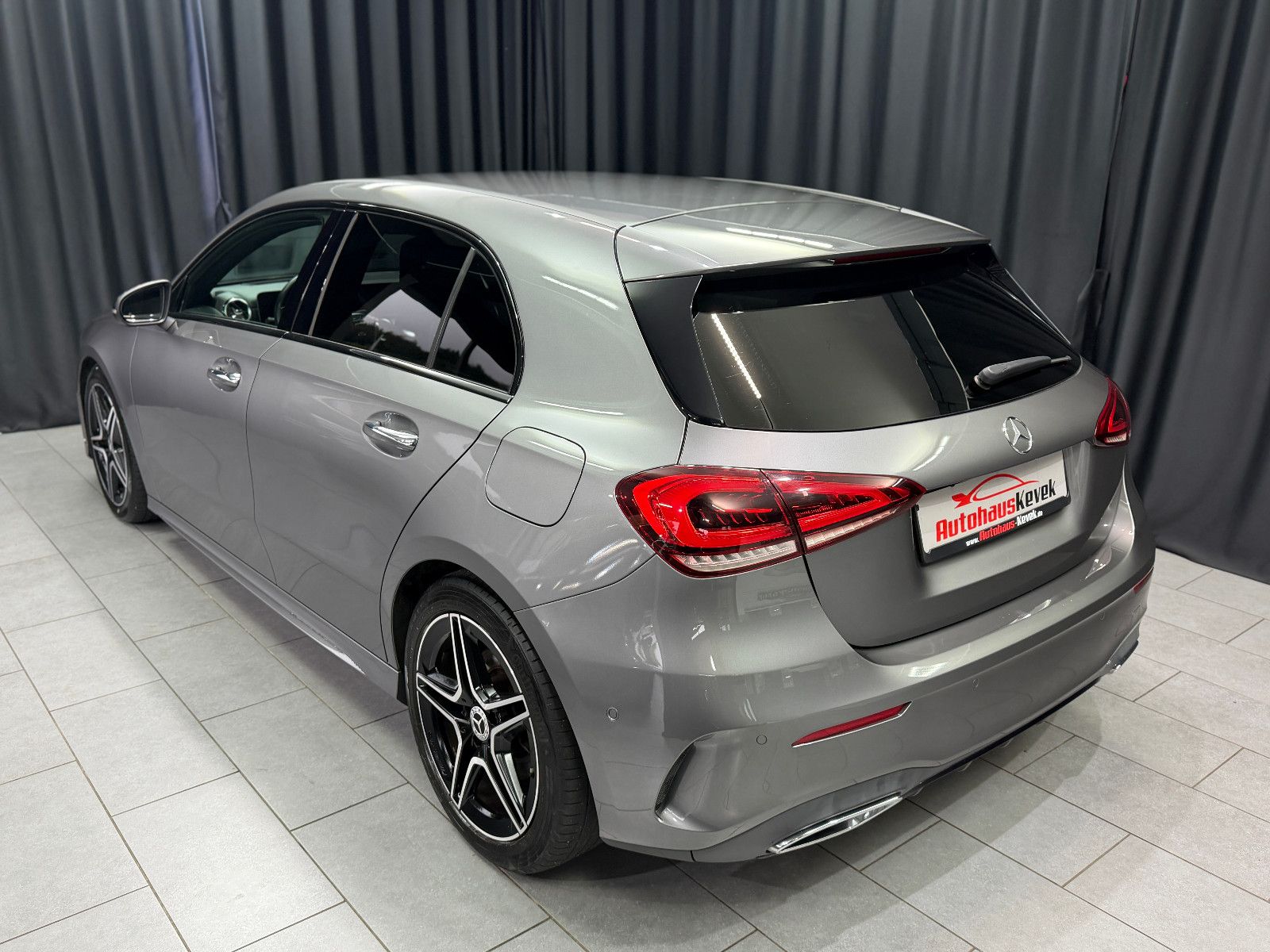 Fahrzeugabbildung Mercedes-Benz A 250 4Matic|AMG-LINE|360°|STDHZG