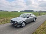 BMW E30 318 i Limousine H-Kennzeichen - BMW 318 aus 1989: 318i