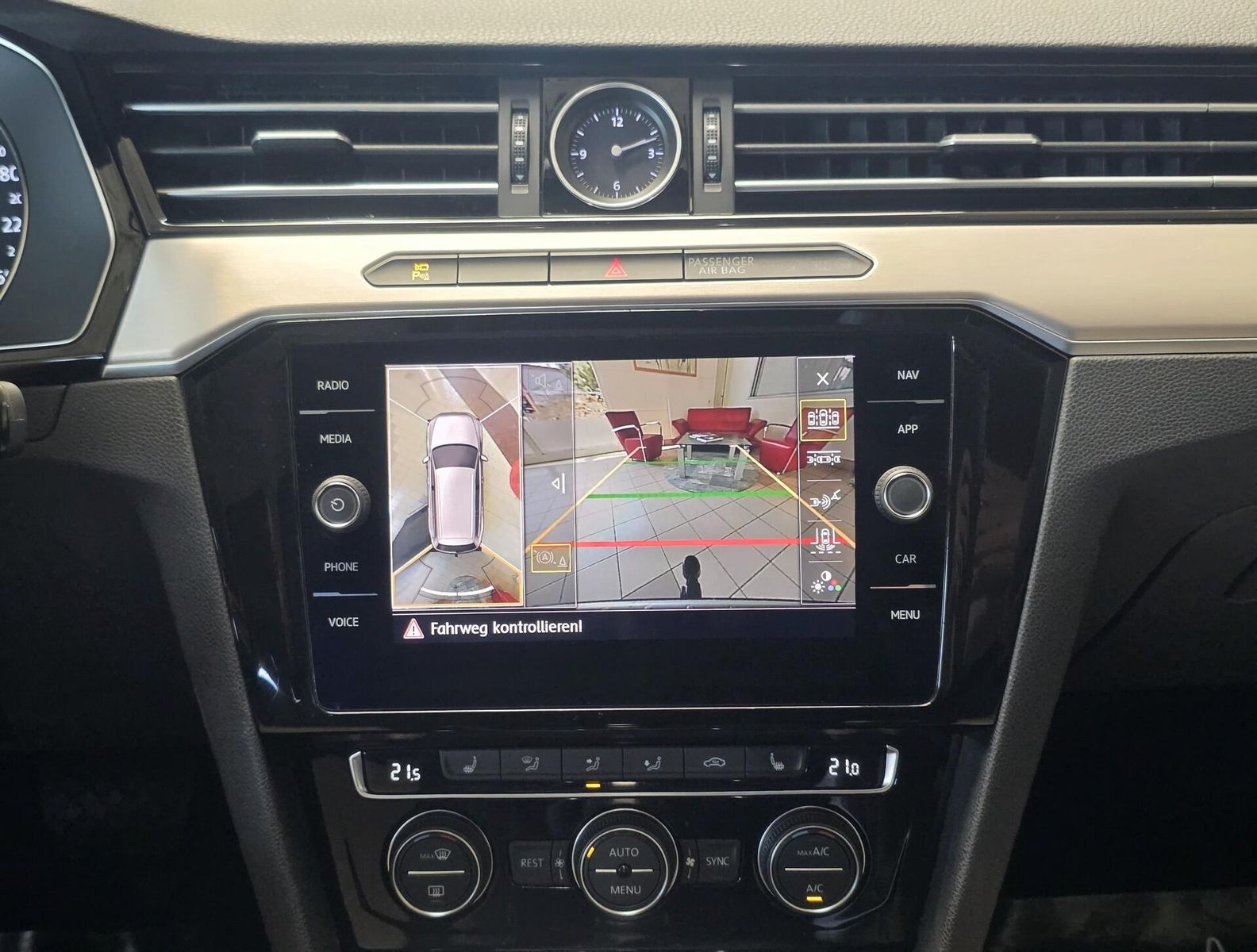 Fahrzeugabbildung Volkswagen Passat Variant 4M R-Line/Keyles/DAB/Carplay/Ahk