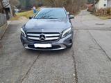 Mercedes-Benz GLA 180 Urban Urban - Mercedes-Benz GLA 180: Privatanbieter