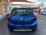 Dacia Sandero II Stepway  = Automatik - Ahk - Kamera = - Dacia Sandero in Lübeck
