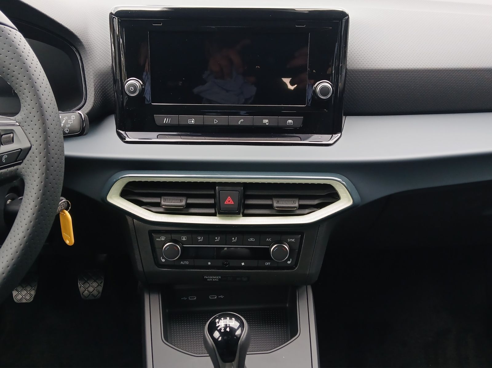 Fahrzeugabbildung SEAT Ibiza 1.0 TSI Style LED Winter-Paket