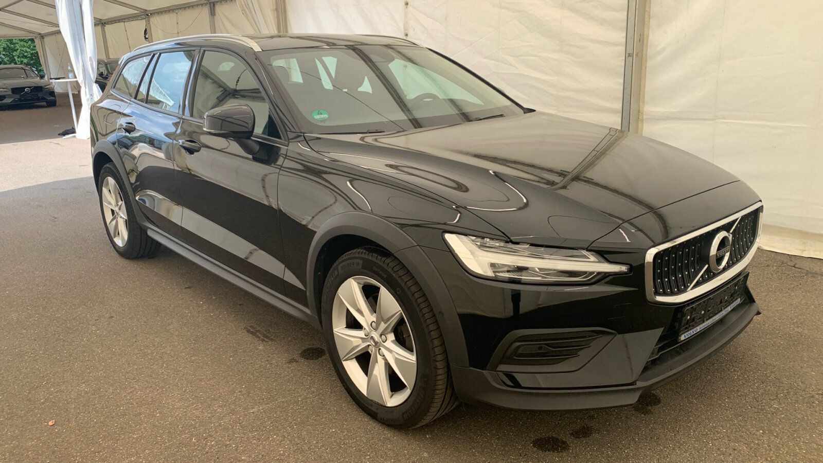 Volvo V60 Cross Country 2.0 B4 D AWD Pano ACC Navi imagem 2