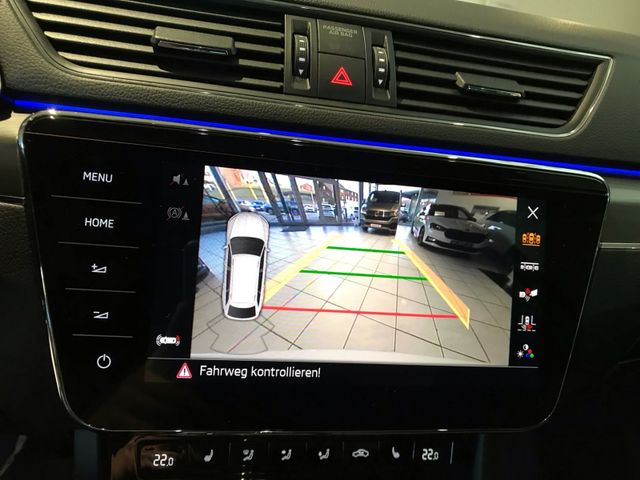 Superb Combi Scout 2.0 TDI 4x4 DSG*BLACK*AHK*