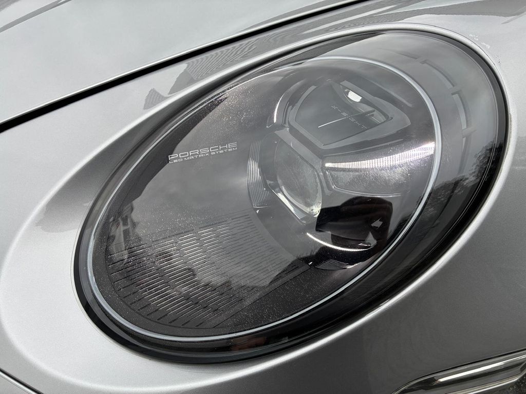 PORSCHE 911 2020