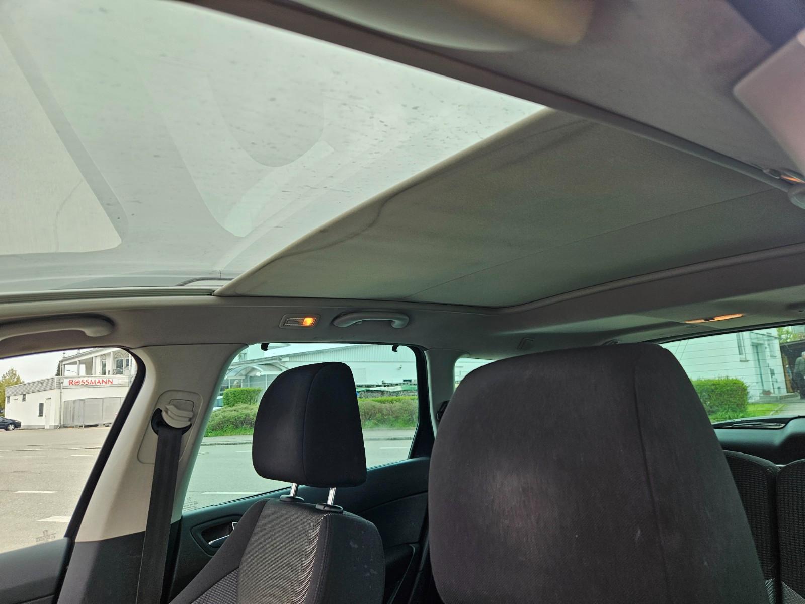 Peugeot 308 2013 — photo 14