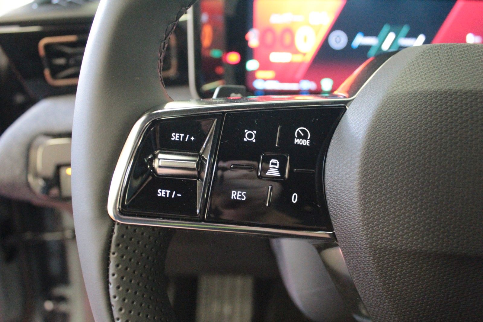 Fahrzeugabbildung Renault R 4 E-Tech 150 Comfort Range Techno Winter-Paket