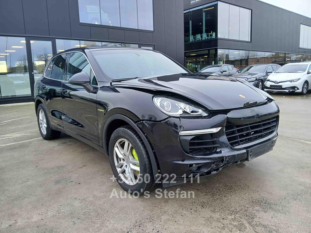 Porsche Cayenne S E-Hybrid