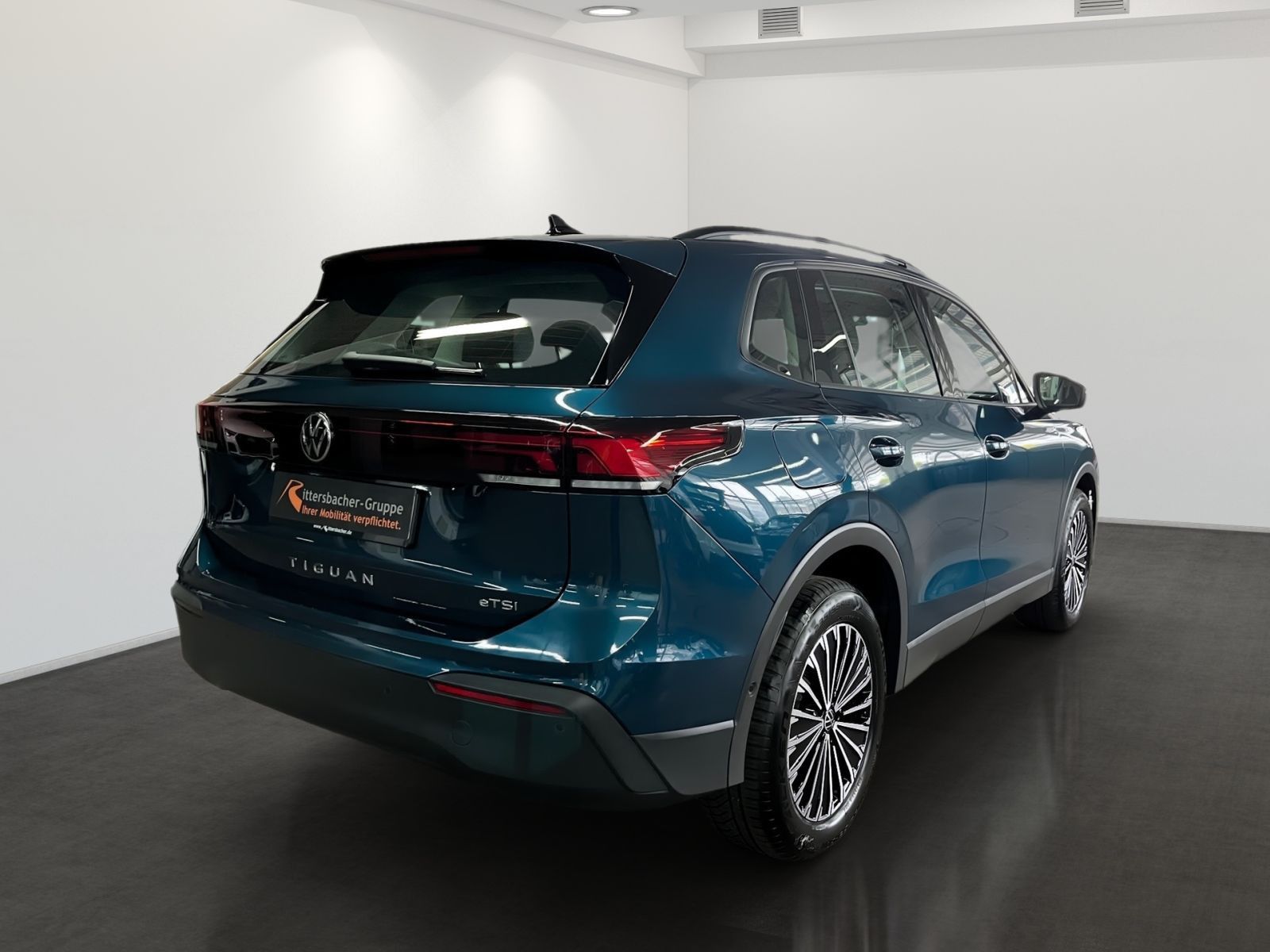 Volkswagen Tiguan LIFE 1,5 eTSI DSG Navi AHK RFK foto 5