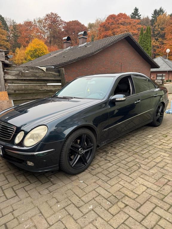 Mercedes-Benz E 320