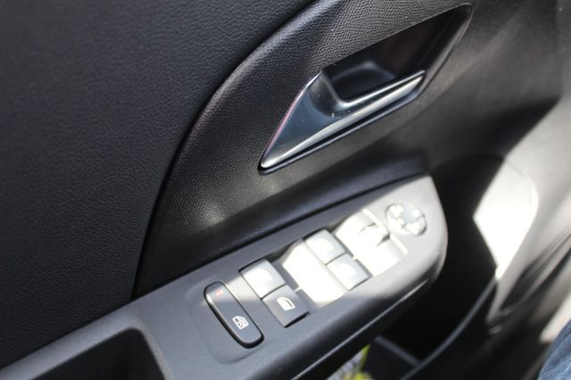 Fahrzeugabbildung Opel Corsa F 1.2 Turbo GS KlimaA,LED,Navi,SHZ,Kam.,LM