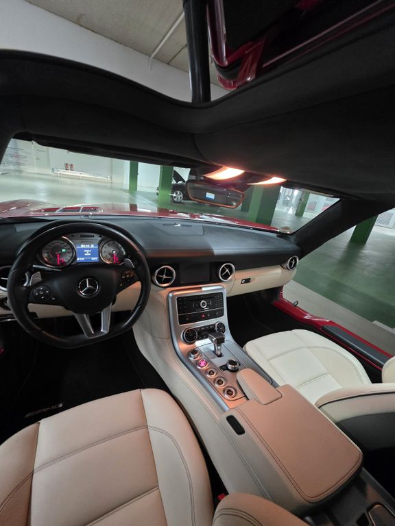 MERCEDES-BENZ SLS 2011