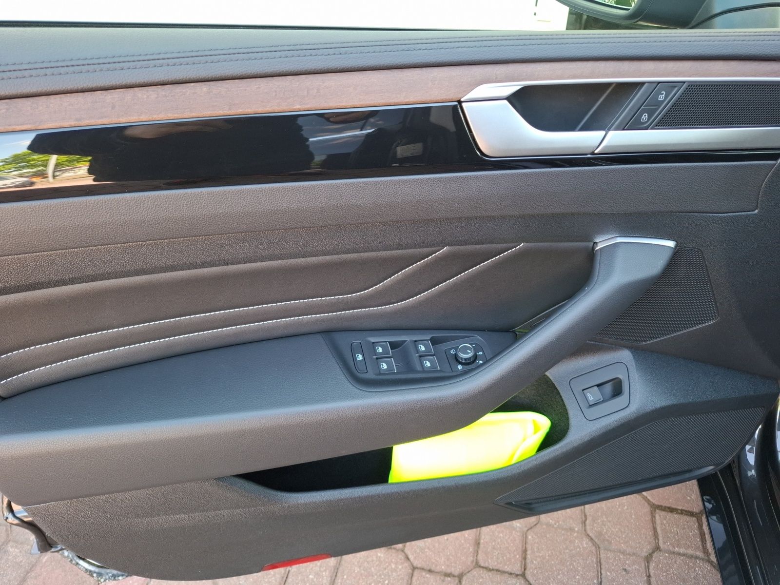 Fahrzeugabbildung Volkswagen Arteon SB TSI Elegance DSG  Matrix AHK Navi AID