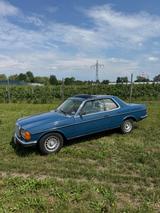 Mercedes-Benz CE 230 - blaue Mercedes-Benz CE-Klasse