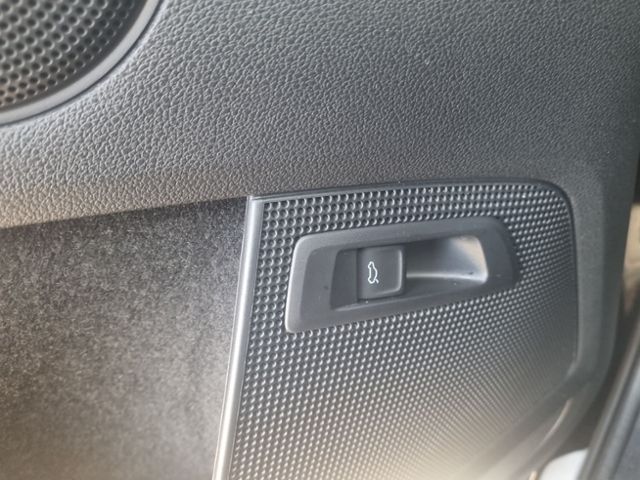 Fahrzeugabbildung SKODA Kodiaq 1.5 TSI DSG Clever NAVI MATRIX-LED