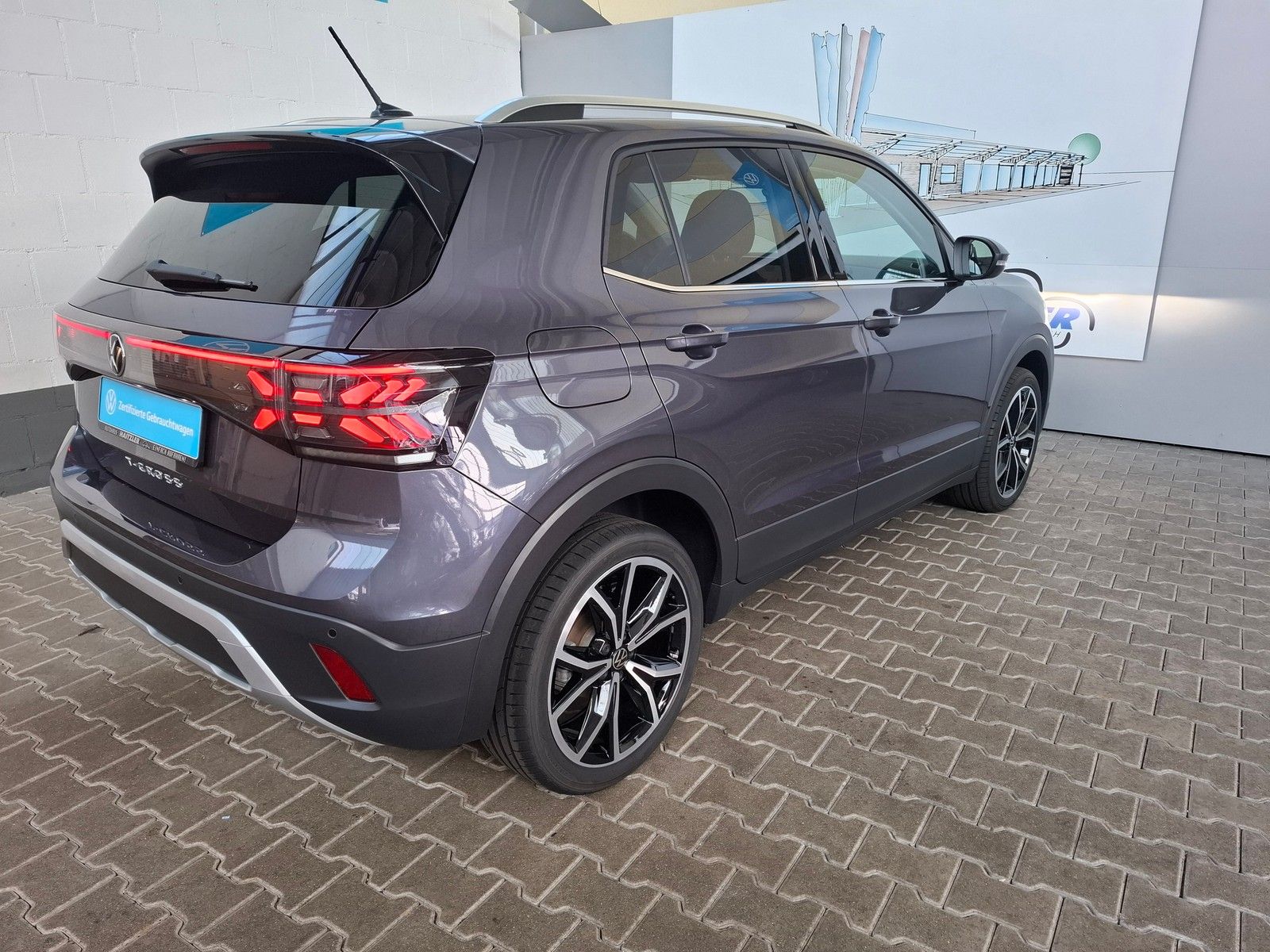 Fahrzeugabbildung Volkswagen T-Cross 1.0 TSI 85 Style DSG + AHK-IQ.Light+ACC