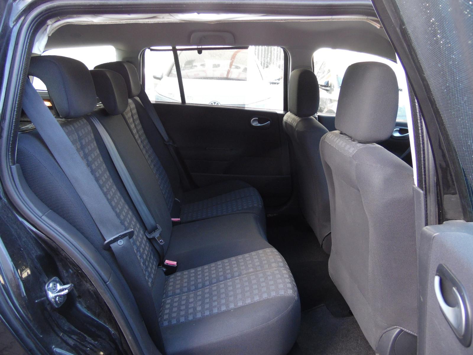 Renault Megane 2009 — photo 14