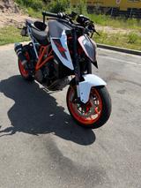 KTM Super Duke R
