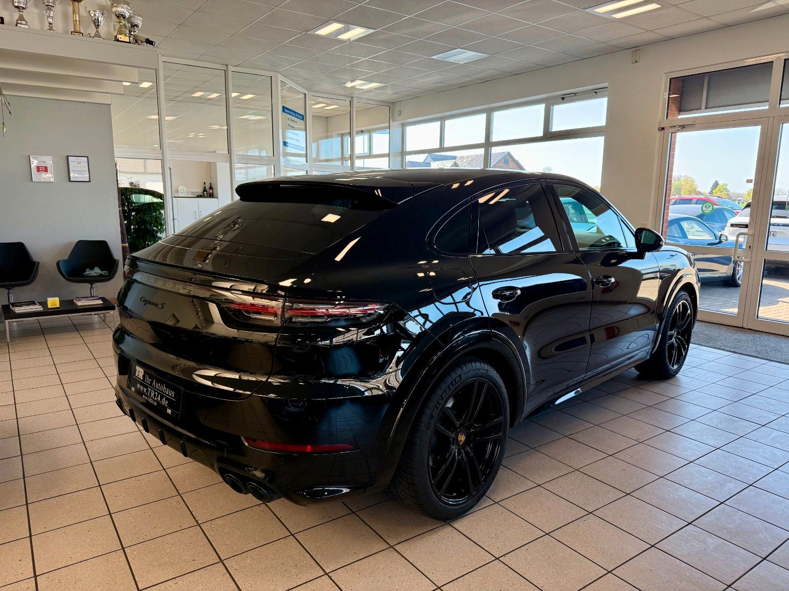 Porsche Cayenne Coupe Platinum Edition SportDesign foto 5