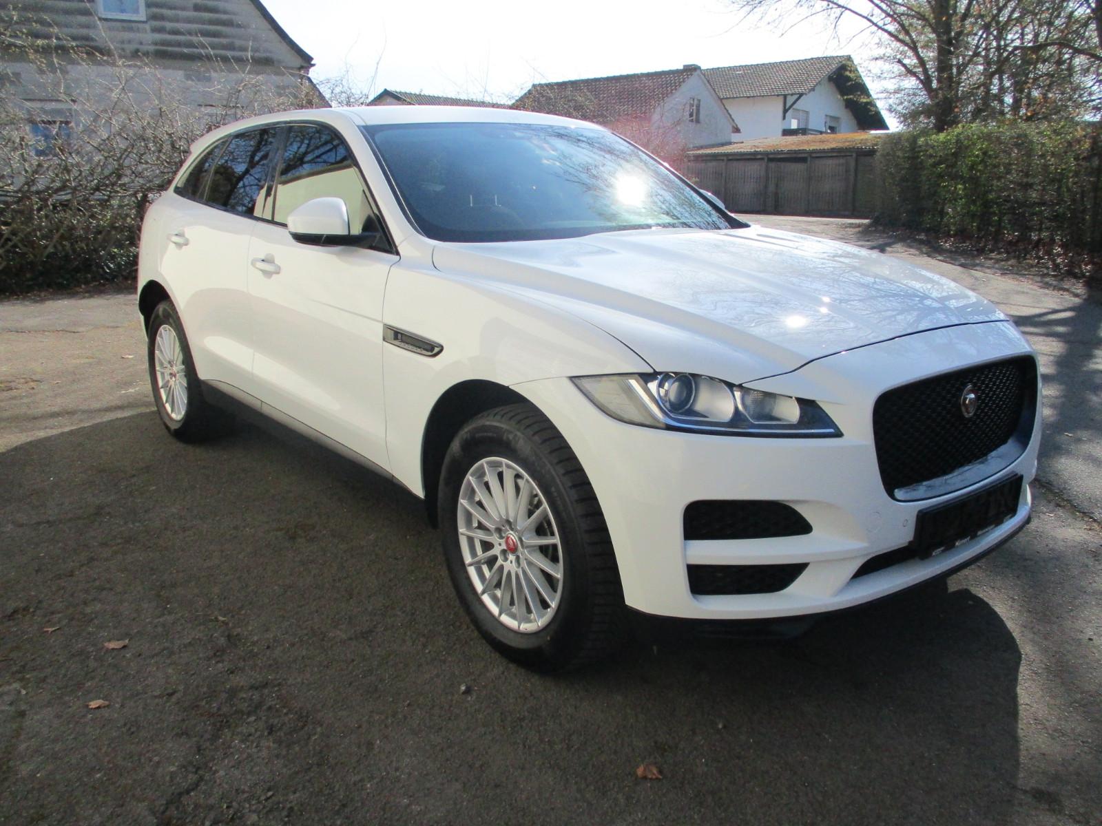 Jaguar F-PACE 3.0D AWD + AHK + Navi + TOP