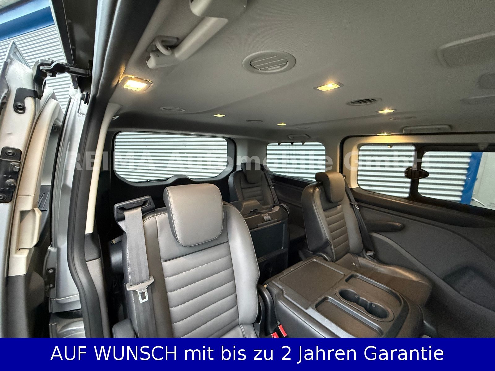 Fahrzeugabbildung Ford Tourneo Custom Kombi 2,0D, 8 Sitze, Leder, Xenon