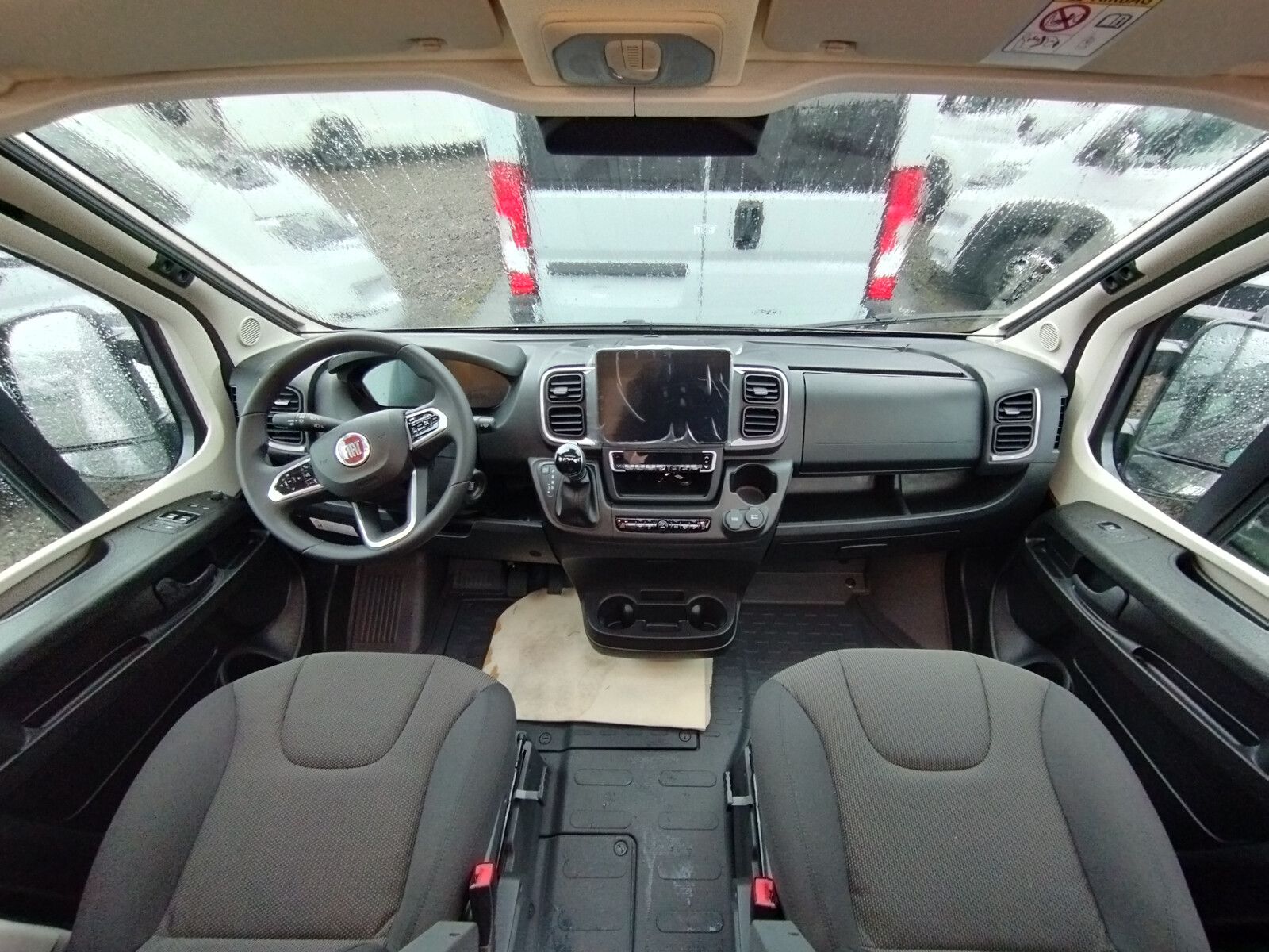 Fahrzeugabbildung Westfalia Columbus 641 E 180 PS 10795,- EUR Sondernachlass