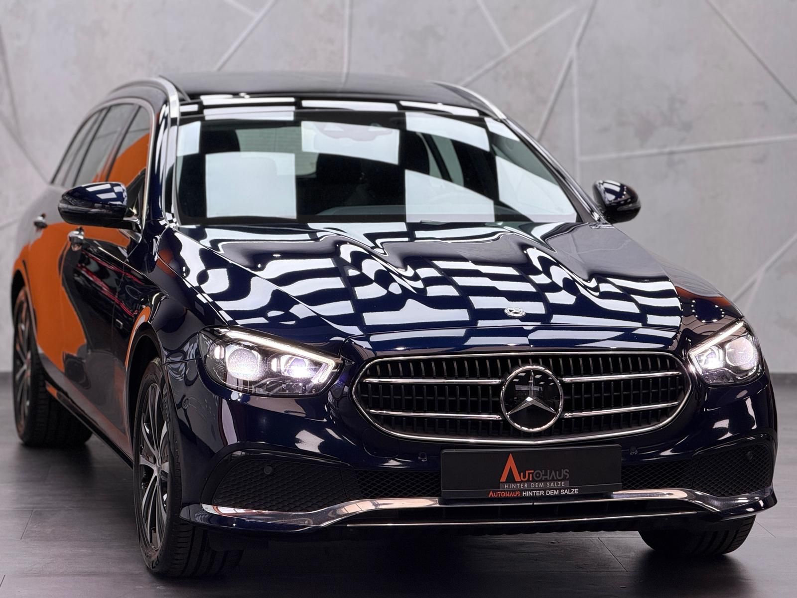 Mercedes-Benz E 300 de T-Modell EQ-POWER|KAM|PANO|LED|TEMP| imagem 2