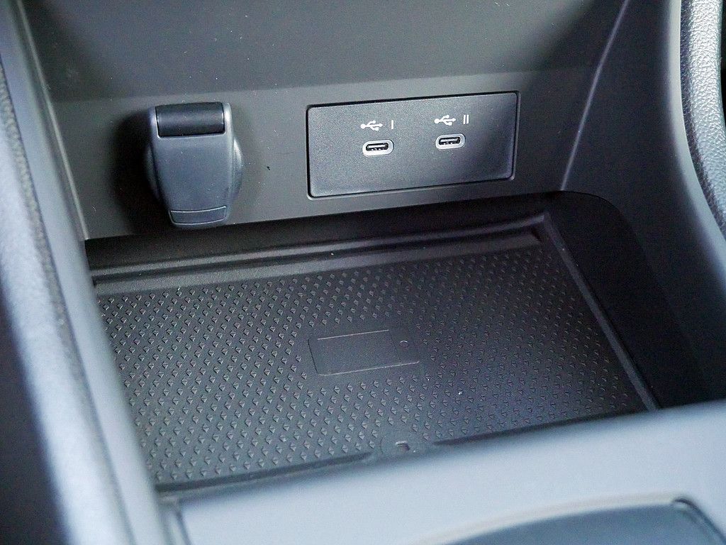 Fahrzeugabbildung Renault Captur Techno TCe 140 EDC Mild Hybrid