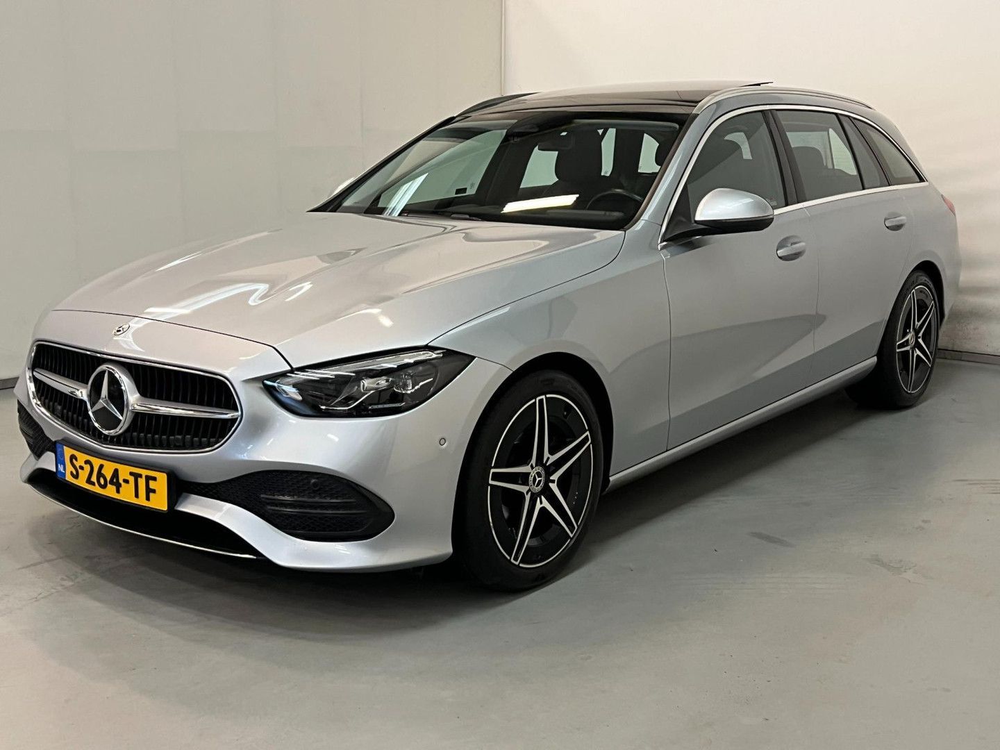 Mercedes-Benz C 220 Estate 220d / Pano / BTW / 18" AMG / AHK imagem 3