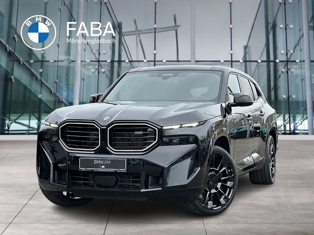 BMW XM