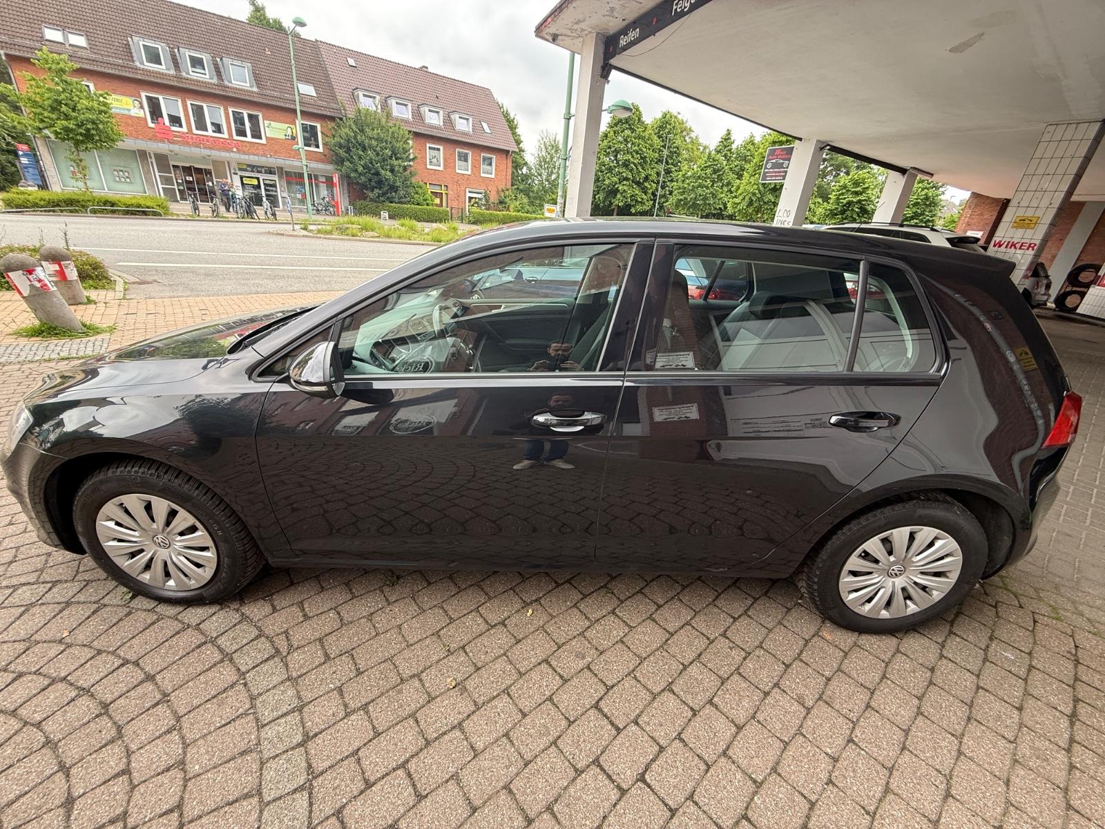 Volkswagen Golf VII Lim. Highline BMT PDC AU/HU NEU