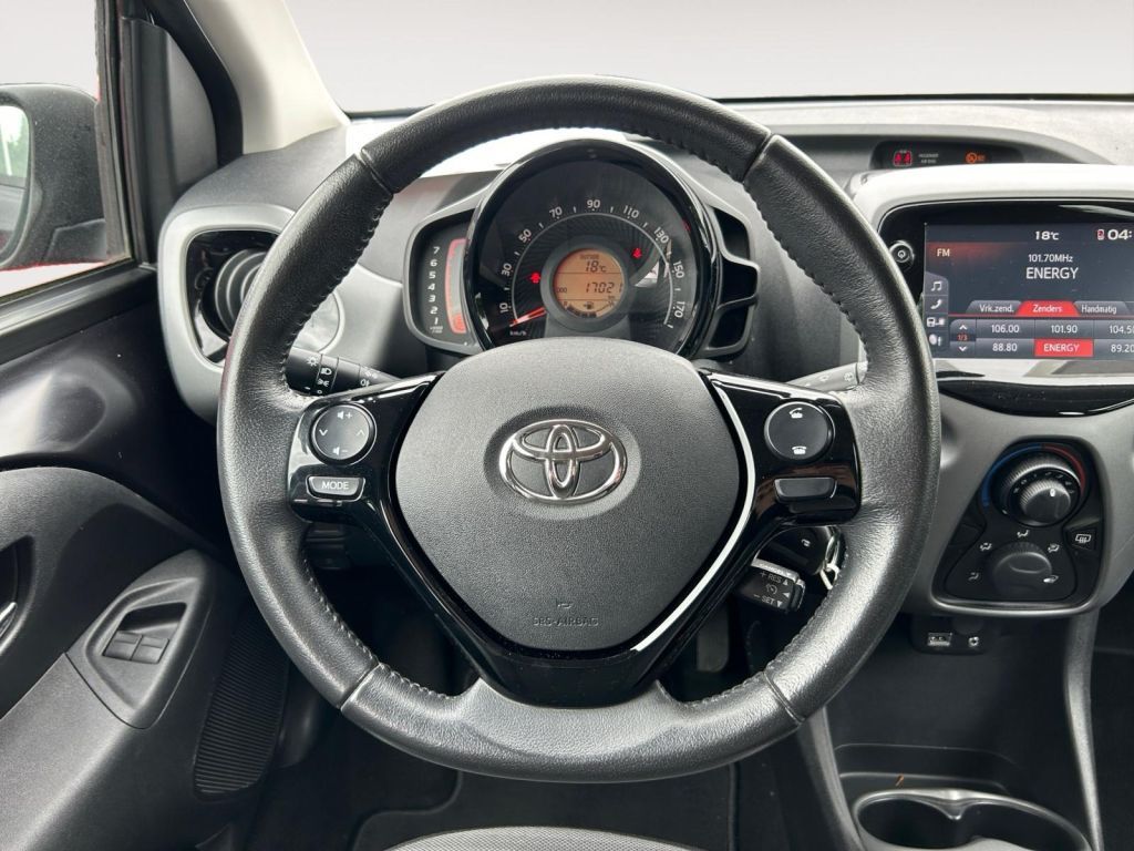 Fahrzeugabbildung Toyota Aygo x-play club