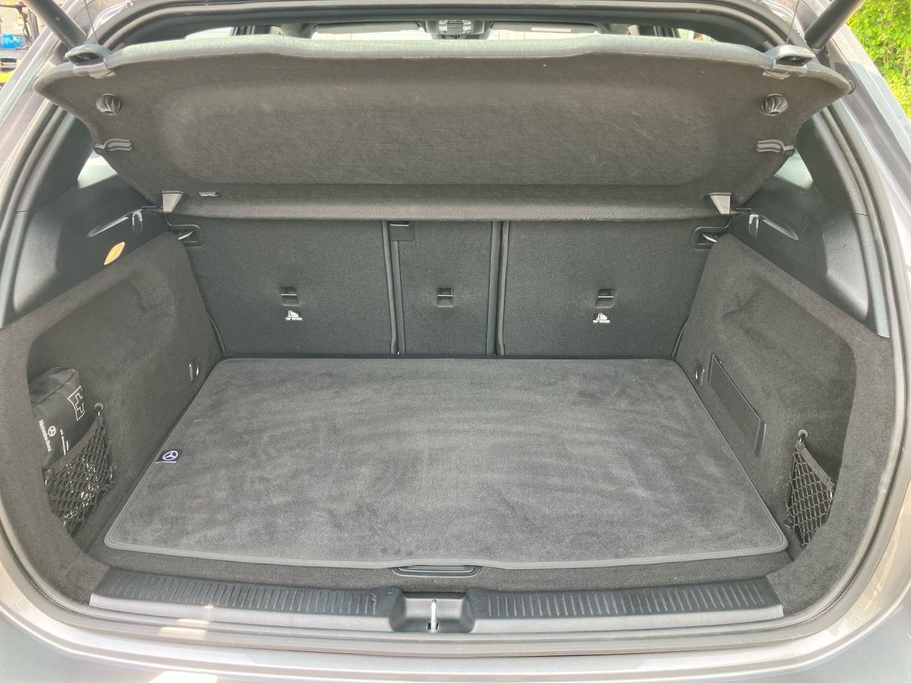 Fahrzeugabbildung Mercedes-Benz B 200 PROGRESSIVE+AHK+LENKRADHEIZ+KLIMAAUTOM+LED