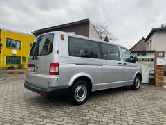 T5 Transporter  lang  6 Sitze Rollstuhl