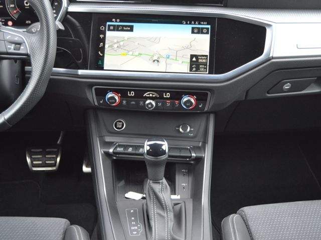 Q3 45 TFSI qu. S-tronic S line AHK/BLACK-PAKET/2