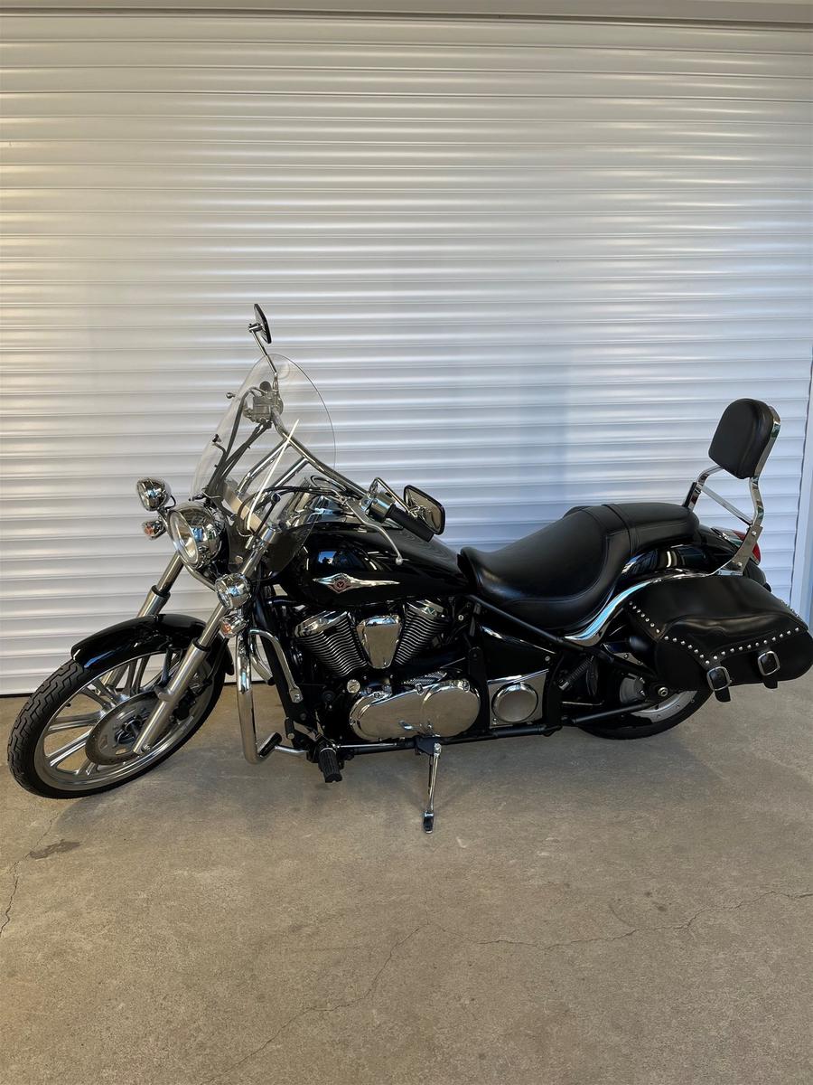 Kawasaki VN 900 Custom Wenig km mit viel EXTRAS