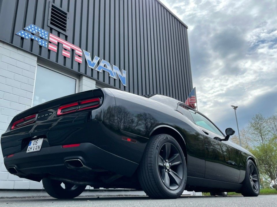 Fahrzeugabbildung Dodge Challenger 3.6 SXT 17 direkt aus USA importiert