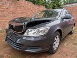 Skoda Octavia Active 1.6 TDI DPF Metallic Airbags Ok - Skoda Octavia Unfallwagen