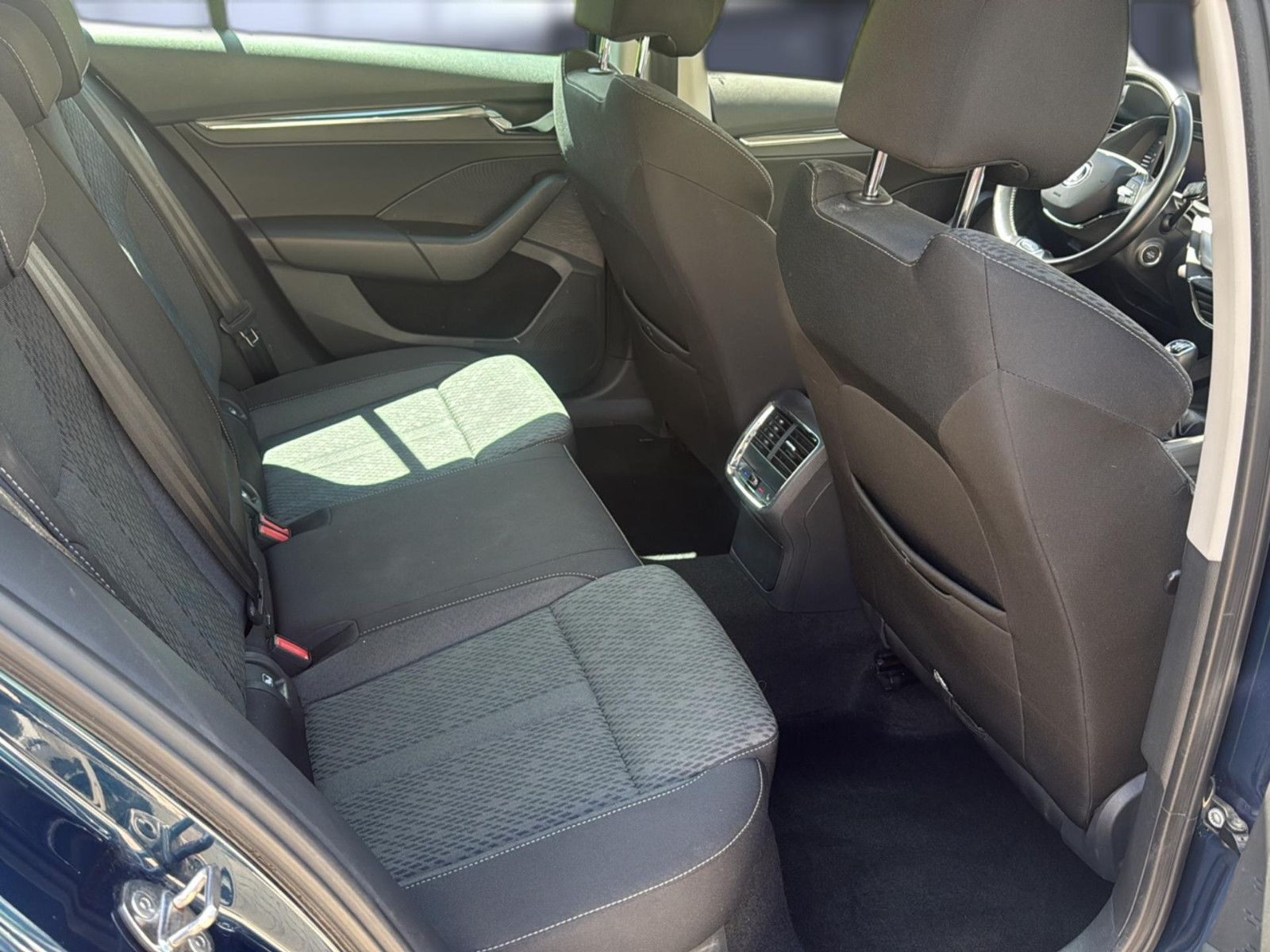 Fahrzeugabbildung SKODA Octavia Combi First Edition