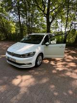 Volkswagen Touran 1.6 TDI SCR Comfortline 7 Sitzer AHK