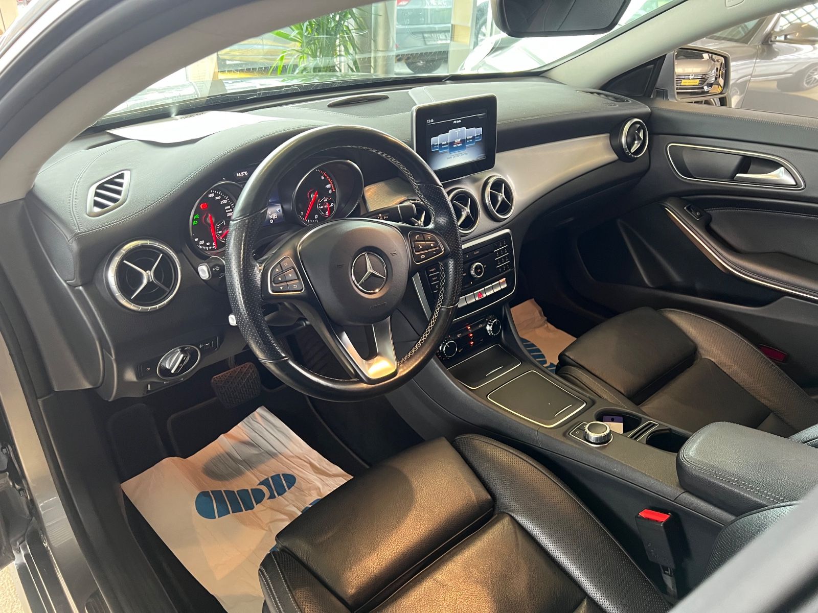 Fahrzeugabbildung Mercedes-Benz CLA 200 *AMG FELGEN*NAVI*KAMERA*