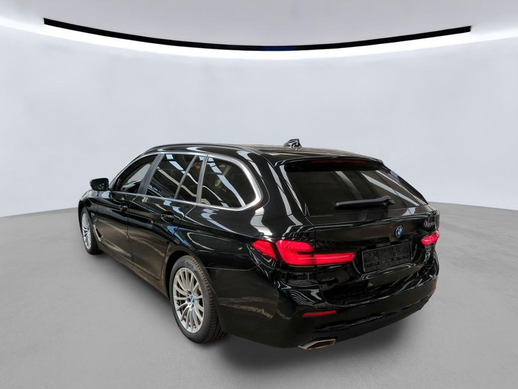 BMW 530e Touring A -