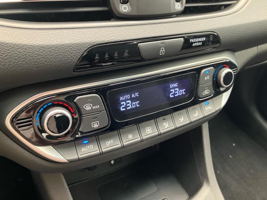 Fahrzeugabbildung Hyundai i30 1.0 T-GDI Trend 48-V