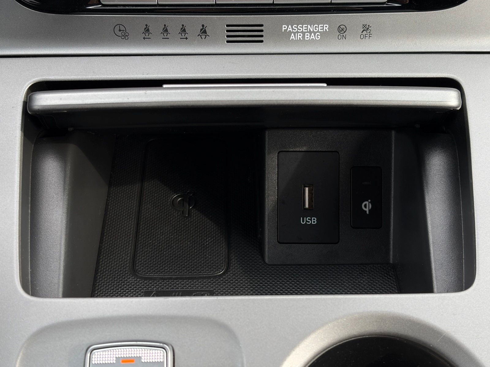Fahrzeugabbildung Hyundai KONA E Advantage 11kw OBC LED ACC CAM SHZ NAVI